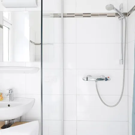 Schoeneberg I Big I Fast Wifi דירה *