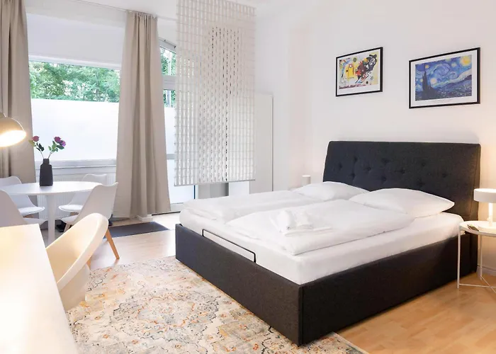 Schoeneberg I Big I Fast Wifi Apartamento