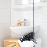 Apartment Schoeneberg I Big I Fast Wifi